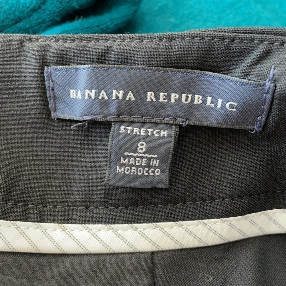 banana republic pencil skirt / size 8 / black